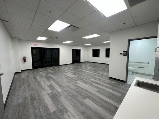 Interior, Recessed Lighting, Wood Texture Flooring