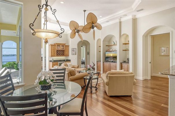 Dining room, Interior, Living room, Pendant Lights, Recessed Lighting, Wood Texture Flooring