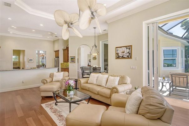 Dining room, Interior, Living room, Pendant Lights, Recessed Lighting, Wood Texture Flooring