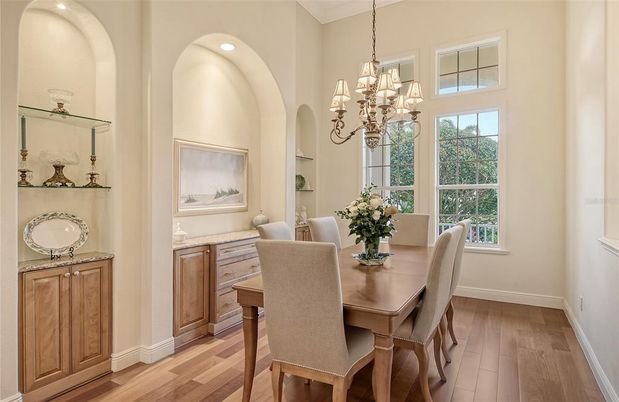 Chandelier, Dining room, Interior, Recessed Lighting, Wood Texture Flooring