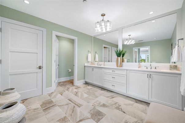 Bathroom, Dual Sink Vanities, Interior, Recessed Lighting