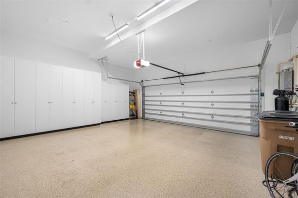 Garage, Interior