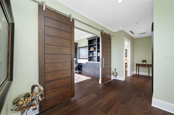 Interior, Recessed Lighting, Walk-in Closets, Wood Texture Flooring