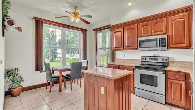 Dining room, Interior, Kitchen, Recessed Lighting