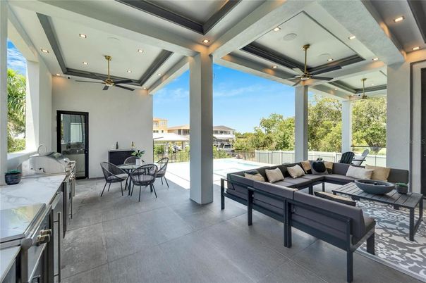 Dining room, Interior, Living room, Recessed Lighting
