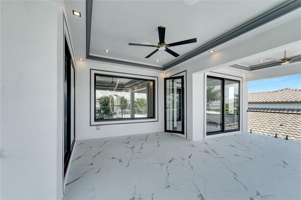 Empty room, Interior, Marble, Recessed Lighting
