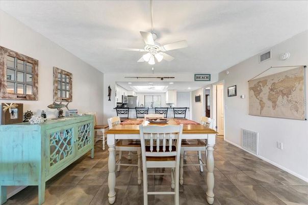 Dining room, Interior, Kitchen, Recessed Lighting