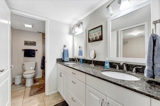 Bathroom, Dual Sink Vanities, Interior
