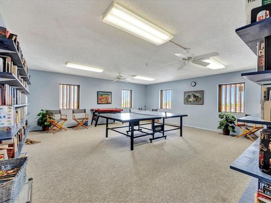 Game Room, Interior