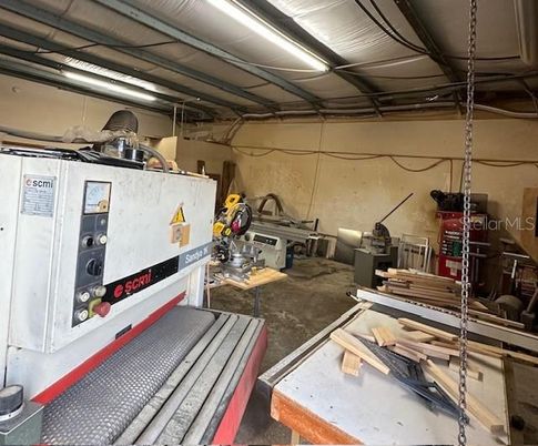 Garage, Interior