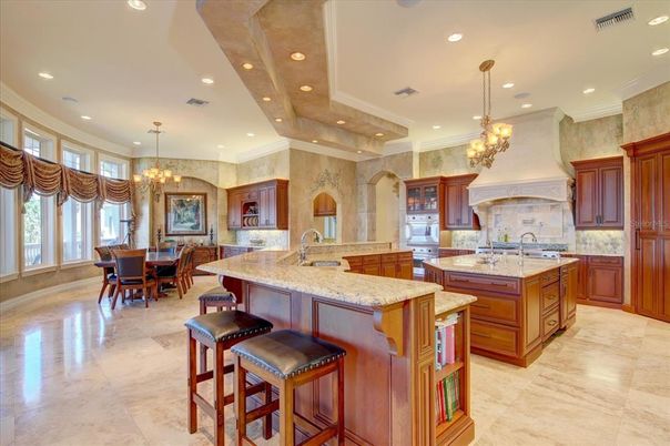 Chandelier, Dining room, Interior, Kitchen, Recessed Lighting, Stainless Steel Appliances