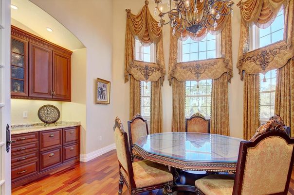 Chandelier, Dining room, Interior, Recessed Lighting, Wood Texture Flooring