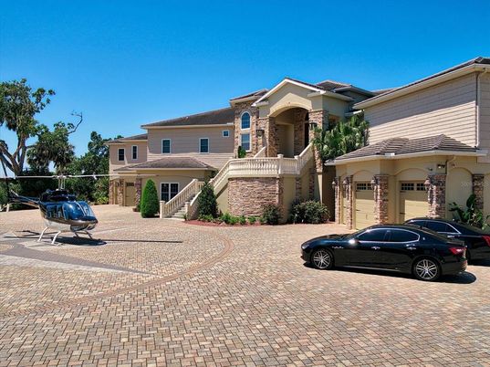 Attached, Exterior, Facade, Mediterranean