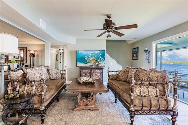 Interior, Living room, Water