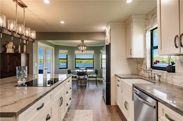 Dining room, Interior, Kitchen, Pendant Lights, Recessed Lighting, Wood Texture Flooring