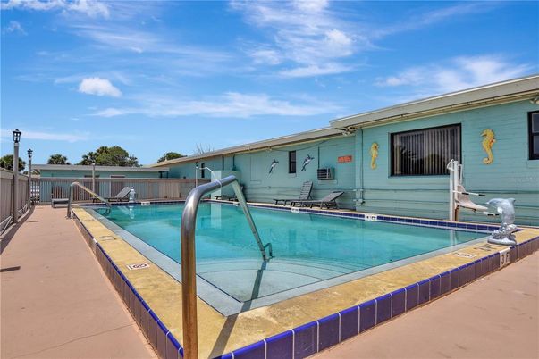 Exterior, Pool