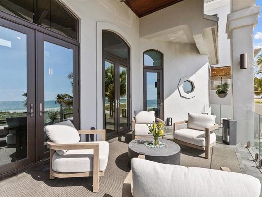 Exterior, Interior, Living room, Water