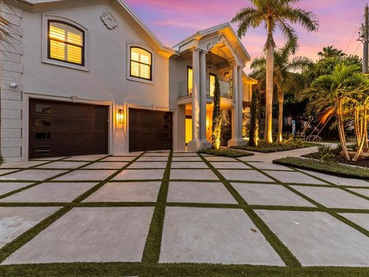 Attached, Exterior, Facade, Spanish Mediterranean