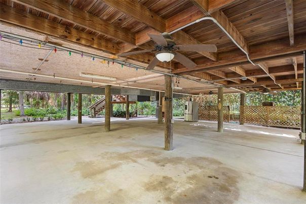 Garage, Interior, Wooden Beams, Wooden Ceilings