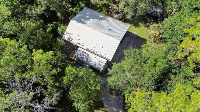Exterior, Drone