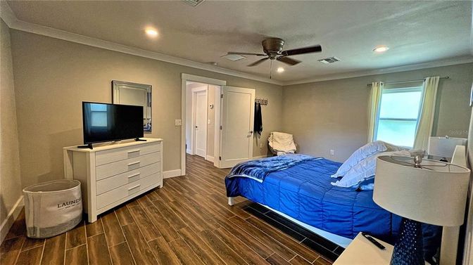 Bedroom, Interior, Recessed Lighting, Wood Texture Flooring