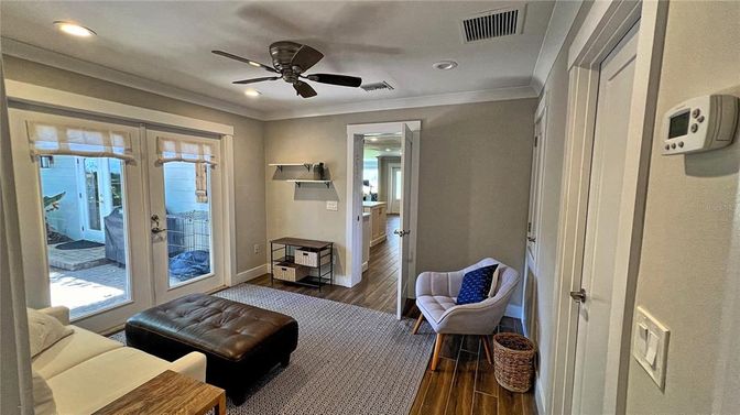 Interior, Recessed Lighting, Wood Texture Flooring