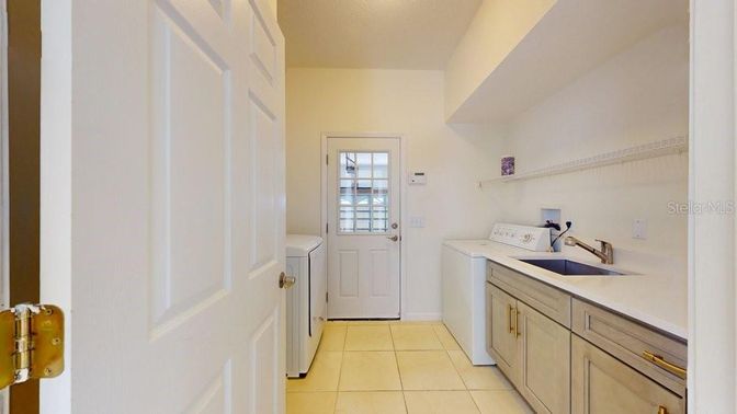 Interior, Washer