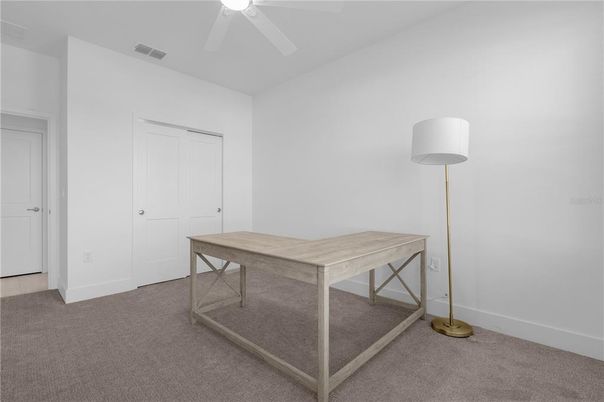 Home Office, Interior