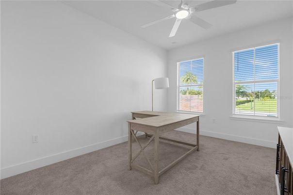 Home Office, Interior