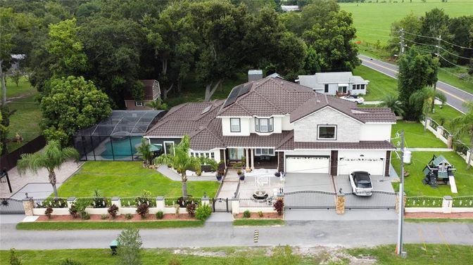 Exterior, Drone