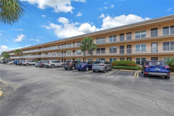 Exterior, Facade, Condo Building