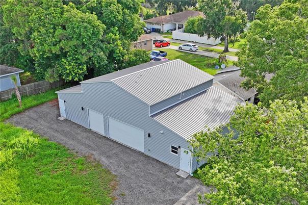 Exterior, Drone