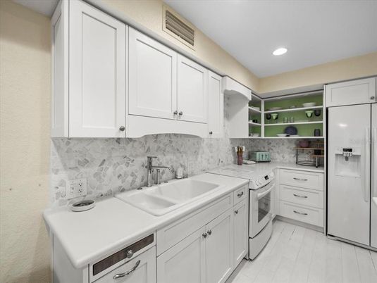 Interior, Kitchen, Recessed Lighting