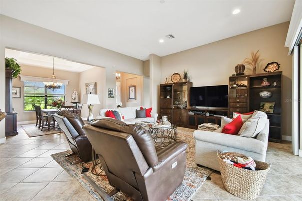 Chandelier, Dining room, Interior, Living room, Recessed Lighting