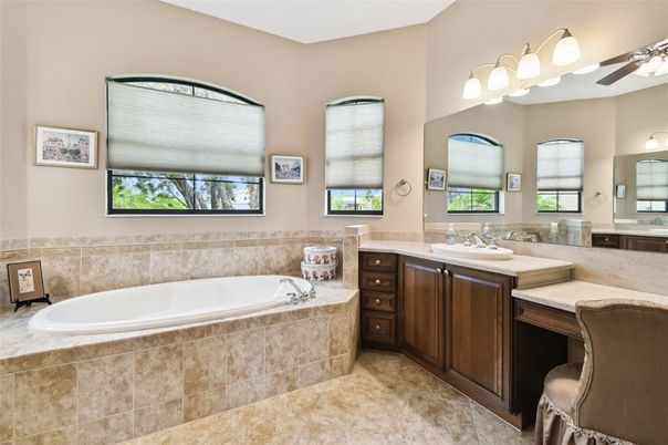 Bathroom, Dual Sink Vanities, Interior