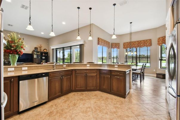 Dining room, Interior, Kitchen, Pendant Lights, Recessed Lighting, Stainless Steel Appliances