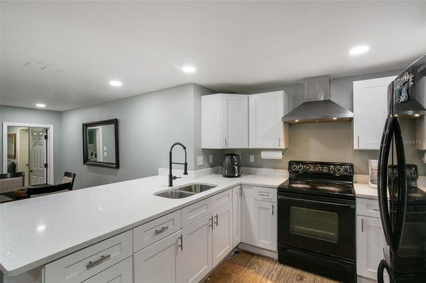 Dining room, Interior, Kitchen, Recessed Lighting, Wood Texture Flooring