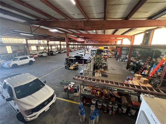 Garage, Interior
