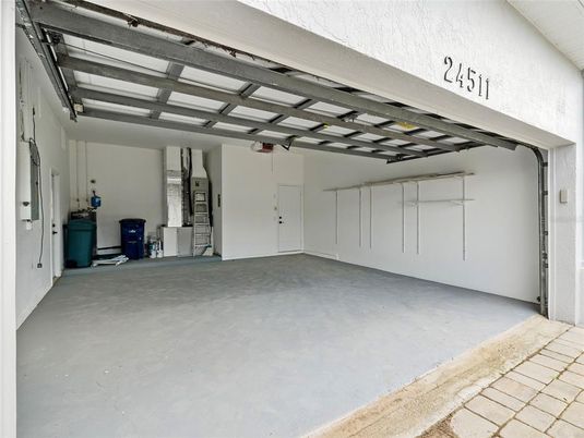Garage, Interior