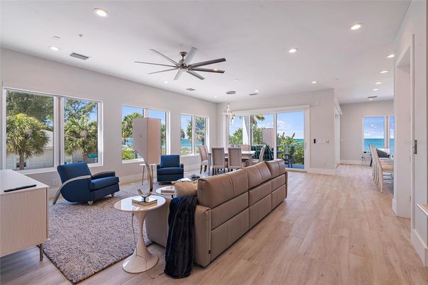 Dining room, Interior, Living room, Pendant Lights, Recessed Lighting, Wood Texture Flooring