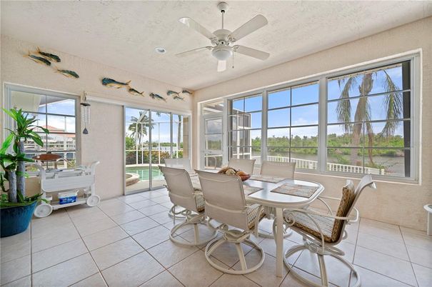 Dining room, Interior, Sun Room