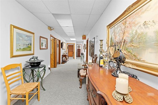 Home Office, Interior