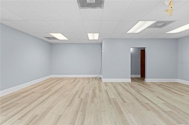 Empty room, Interior, Recessed Lighting, Wood Texture Flooring