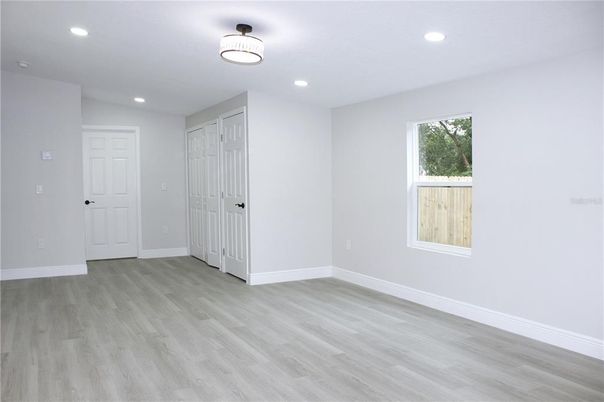Empty room, Interior, Recessed Lighting, Wood Texture Flooring