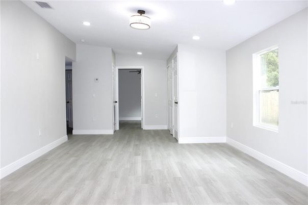 Empty room, Interior, Recessed Lighting, Wood Texture Flooring