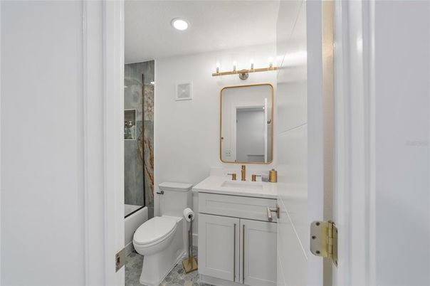 Bathroom, Interior, Recessed Lighting