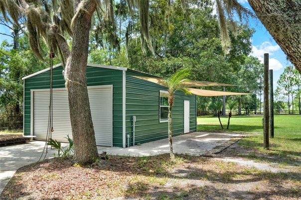 Backyard, Exterior