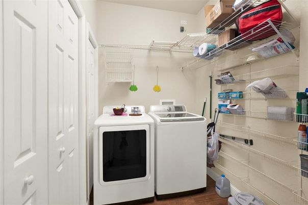 Interior, Utility Closets, Washer, Wood Texture Flooring