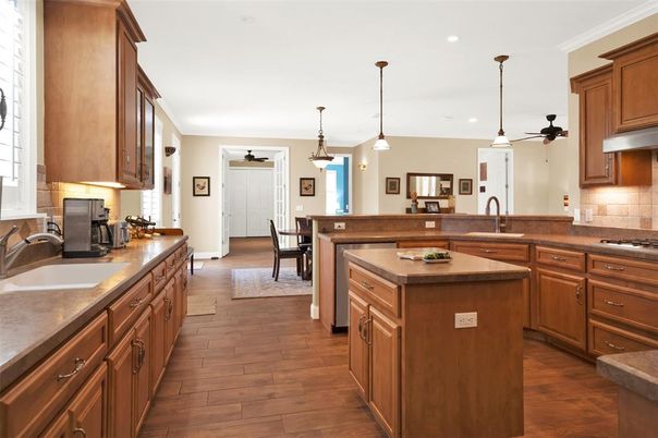 Dining room, Interior, Kitchen, Pendant Lights, Recessed Lighting, Wood Texture Flooring