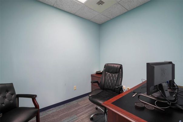 Home Office, Interior